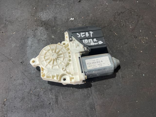 bontott SEAT IBIZA III Bal első Ablakemelő Motor