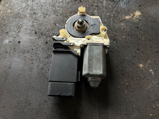 bontott SEAT IBIZA III Bal első Ablakemelő Motor