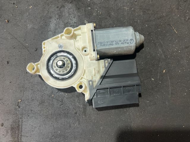 bontott SEAT IBIZA III Bal első Ablakemelő Motor