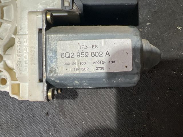 bontott SEAT IBIZA III Bal első Ablakemelő Motor