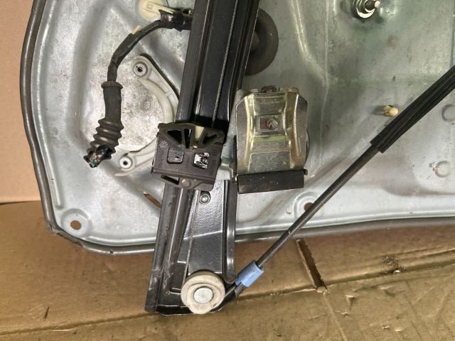 bontott SEAT IBIZA III Bal első Ablakemelő Szerkezet (Elektromos)