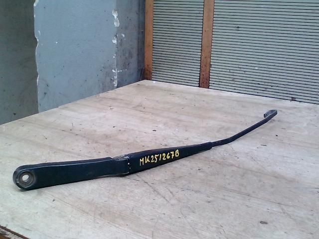 bontott SEAT IBIZA III Bal első Ablaktörlő Kar