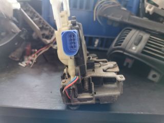 bontott SEAT IBIZA III Bal első Ajtózár