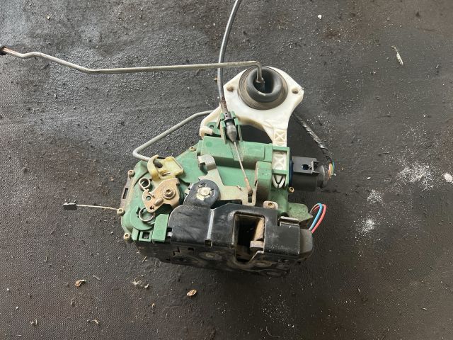 bontott SEAT IBIZA III Bal első Ajtózár