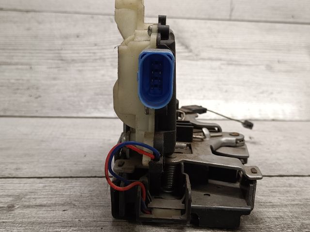 bontott SEAT IBIZA III Bal első Ajtózár