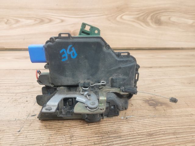 bontott SEAT IBIZA III Bal első Ajtózár