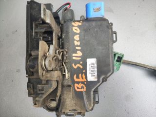 bontott SEAT IBIZA III Bal első Ajtózár