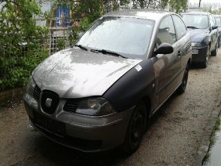 bontott SEAT IBIZA III Bal első Felső Zsanér