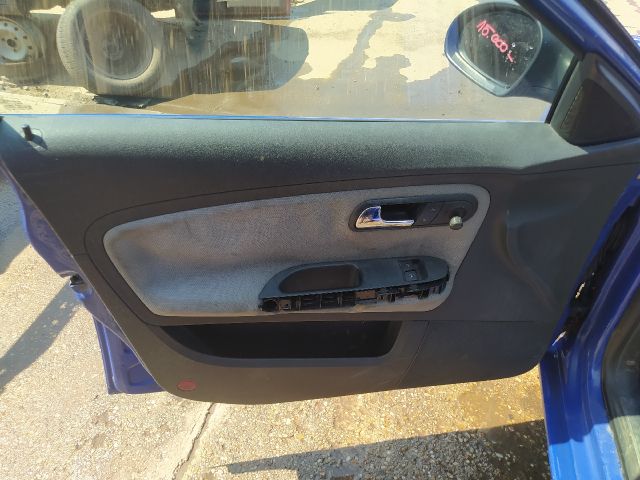 bontott SEAT IBIZA III Bal első Felső Zsanér