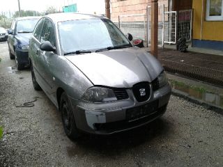 bontott SEAT IBIZA III Bal első Felső Zsanér