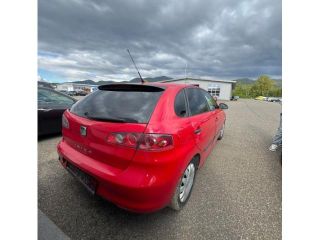 bontott SEAT IBIZA III Bal első Felső Zsanér