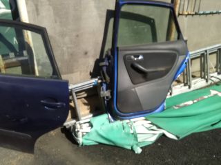 bontott SEAT IBIZA III Bal első Zárbetét