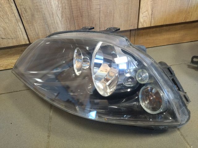 bontott SEAT IBIZA III Bal Fényszóró