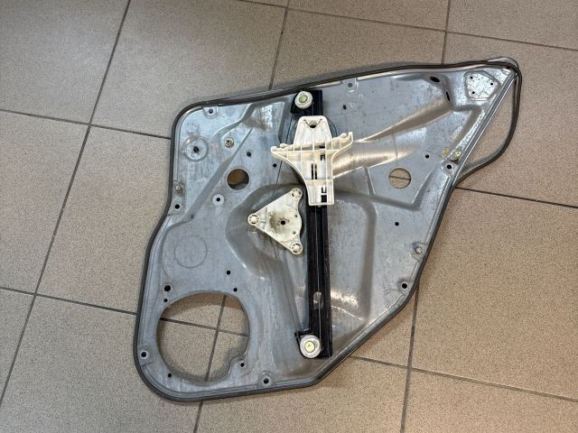 bontott SEAT IBIZA III Bal hátsó Ablakemelő Szerkezet (Elektromos)