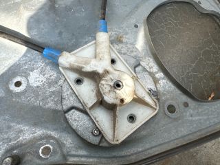 bontott SEAT IBIZA III Bal hátsó Ablakemelő Szerkezet (Mechanikus)