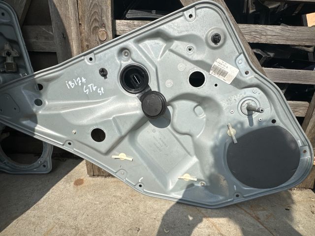 bontott SEAT IBIZA III Bal hátsó Ablakemelő Szerkezet (Mechanikus)
