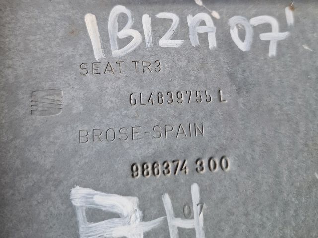 bontott SEAT IBIZA III Bal hátsó Ablakemelő Szerkezet (Mechanikus)