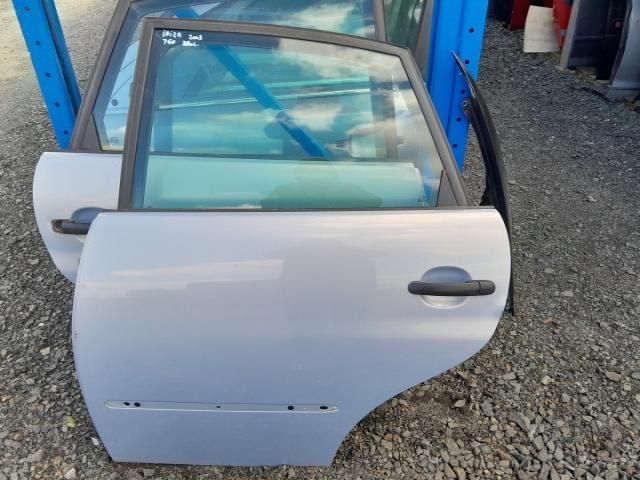 bontott SEAT IBIZA III Bal hátsó Ajtó (Üres lemez)