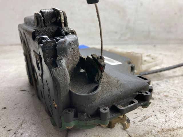 bontott SEAT IBIZA III Bal hátsó Ajtózár