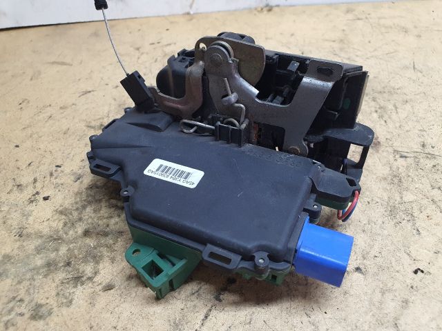 bontott SEAT IBIZA III Bal hátsó Ajtózár