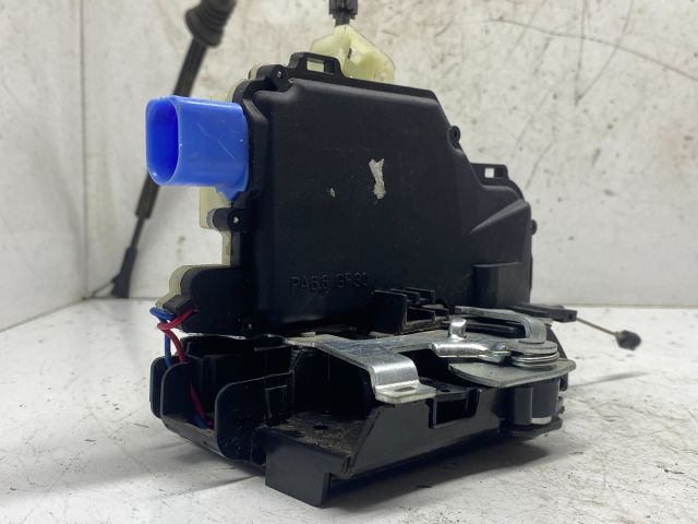 bontott SEAT IBIZA III Bal hátsó Ajtózár