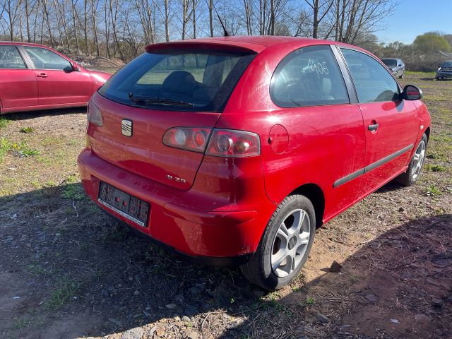 bontott SEAT IBIZA III Bal hátsó Fejtámla