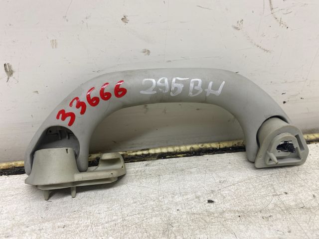 bontott SEAT IBIZA III Bal hátsó Kapaszkodó (Felső)