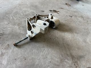 bontott SEAT IBIZA III Bal Lengőkar Tartó