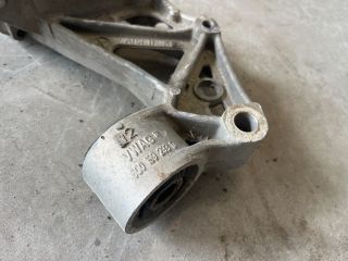 bontott SEAT IBIZA III Bal Lengőkar Tartó