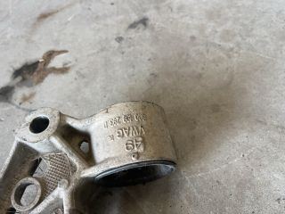 bontott SEAT IBIZA III Bal Lengőkar Tartó