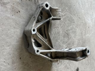 bontott SEAT IBIZA III Bal Lengőkar Tartó