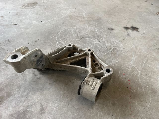 bontott SEAT IBIZA III Bal Lengőkar Tartó