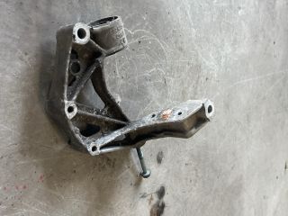 bontott SEAT IBIZA III Bal Lengőkar Tartó