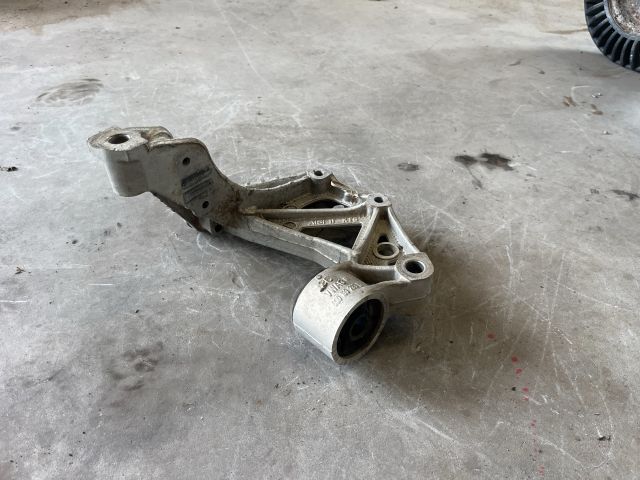 bontott SEAT IBIZA III Bal Lengőkar Tartó