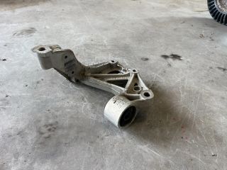 bontott SEAT IBIZA III Bal Lengőkar Tartó