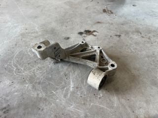 bontott SEAT IBIZA III Bal Lengőkar Tartó