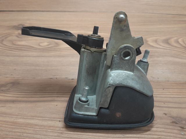 bontott SEAT IBIZA III Csomagtér Nyitó Kar / Gomb