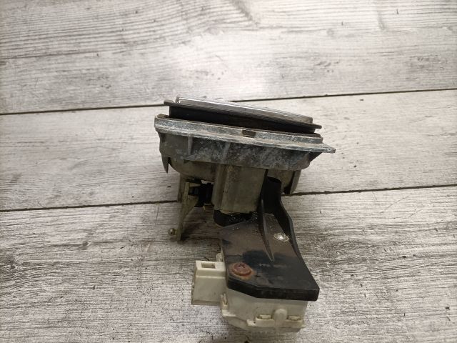 bontott SEAT IBIZA III Csomagtér Nyitó Kar / Gomb