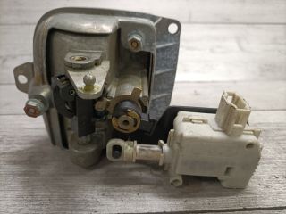 bontott SEAT IBIZA III Csomagtér Nyitó Kar / Gomb