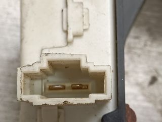 bontott SEAT IBIZA III Csomagtér Nyitó Kar / Gomb