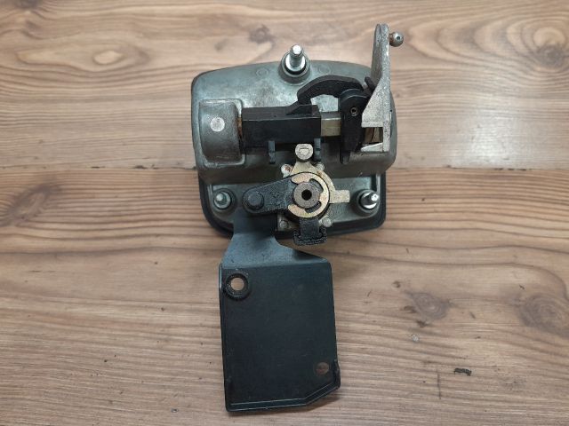 bontott SEAT IBIZA III Csomagtér Nyitó Kar / Gomb