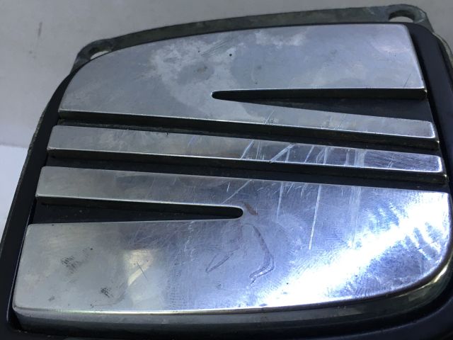 bontott SEAT IBIZA III Csomagtérajtó Kilincs