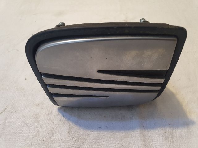 bontott SEAT IBIZA III Csomagtérajtó Kilincs