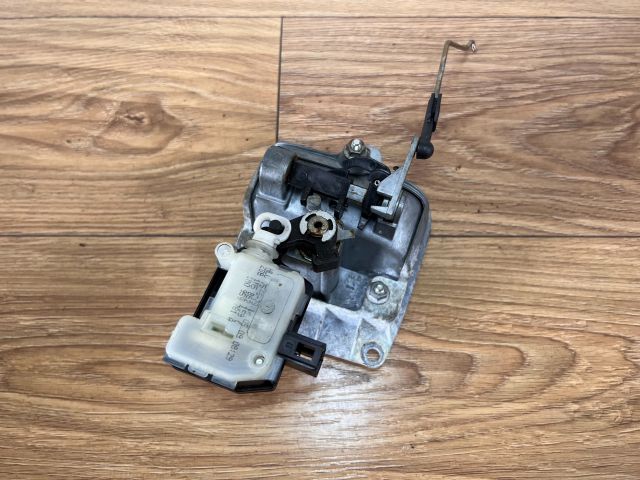 bontott SEAT IBIZA III Csomagtérajtó Kilincs