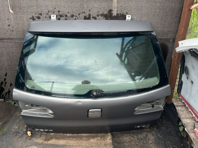 bontott SEAT IBIZA III Csomagtérajtó (Részeivel)