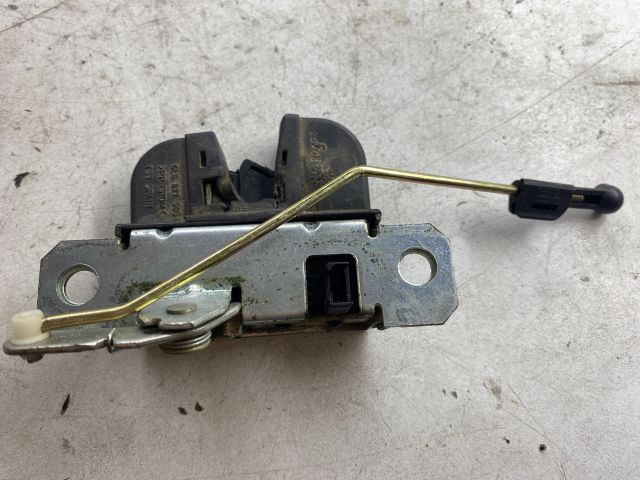 bontott SEAT IBIZA III Csomagtérajtó Zárszerkezet