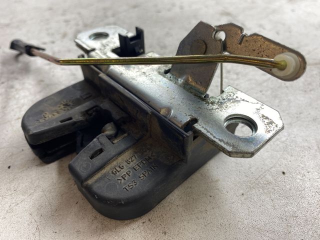 bontott SEAT IBIZA III Csomagtérajtó Zárszerkezet