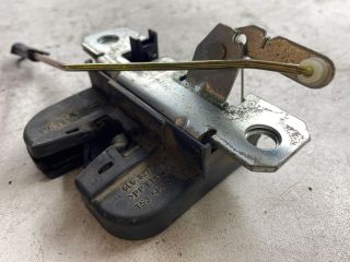 bontott SEAT IBIZA III Csomagtérajtó Zárszerkezet