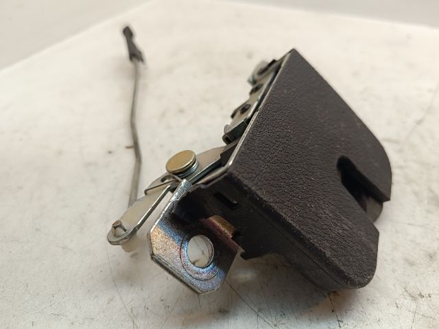 bontott SEAT IBIZA III Csomagtérajtó Zárszerkezet