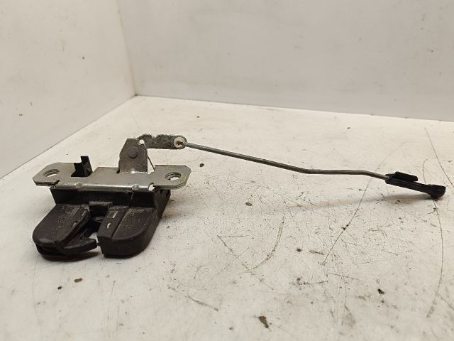 bontott SEAT IBIZA III Csomagtérajtó Zárszerkezet